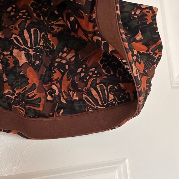 Outdoor Voices Athletic Two-Piece Set in Rust Floral Print - Picture 6 of 14